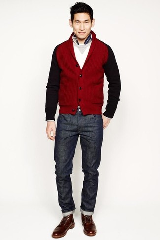 Comment porter un cardigan à col châle rouge
