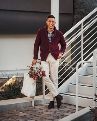 Comment porter un cardigan à col châle rouge