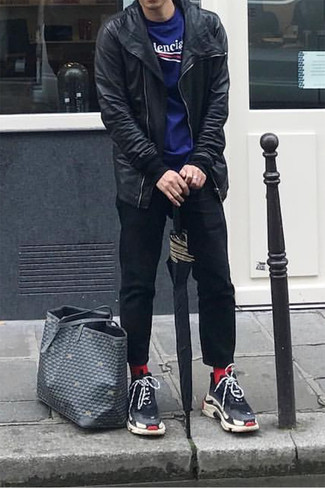 Comment porter des chaussettes rouges pour un style decontractés quand il fait frais