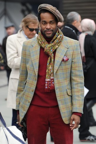 Un blazer à porter avec un pull à col roulé rouge