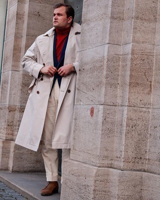 Un blazer à porter avec un pull à col roulé rouge