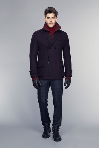 Comment porter un pull à col roulé rouge pour un style chic decontractés