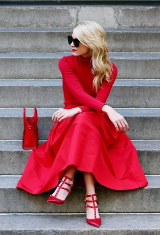 Comment porter un pull à col roulé rouge