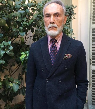 Comment porter une chemise de ville à rayures verticales rouge
