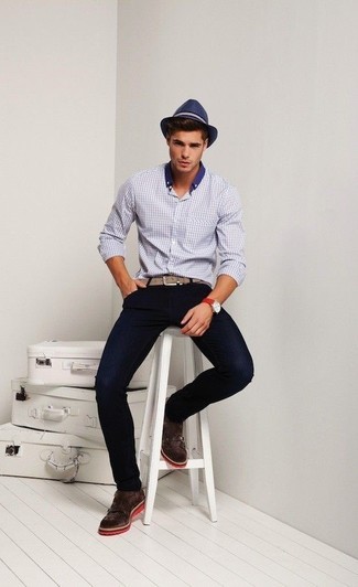 Comment porter une montre rouge pour un style chic decontractés quand il fait chaud