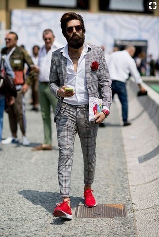 Comment porter une montre rouge pour un style chic decontractés quand il fait chaud
