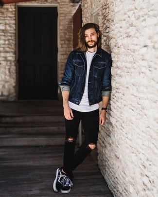 Comment porter une montre rouge pour un style relax