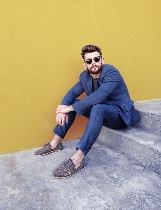Comment porter des sandales pour un style chic decontractés quand il fait chaud