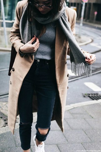 Comment porter une écharpe pour un style decontractés quand il fait froid