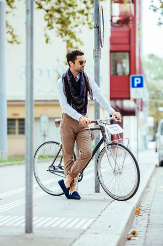 Comment porter une écharpe pour un style decontractés quand il fait chaud