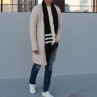 Comment porter une écharpe pour un style relax au printemps