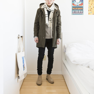 Comment porter une écharpe pour un style decontractés quand il fait froid à 20 ans