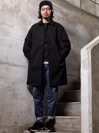 Comment porter une chemise à manches courtes avec un imperméable