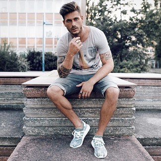 Comment porter un short avec des chaussures de sport