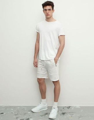 Comment porter un short avec des chaussures de sport