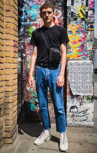 Comment porter un sac banane argenté