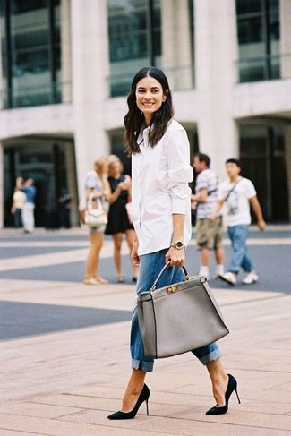 Comment porter un sac fourre-tout en cuir argenté