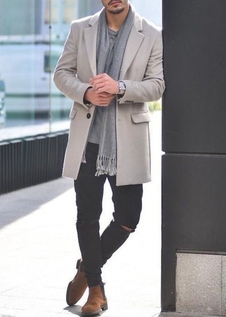 Comment porter une montre argentée pour un style decontractés quand il fait froid