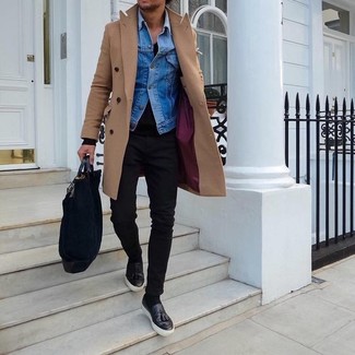 Comment porter un jean skinny avec des mocassins à pampilles