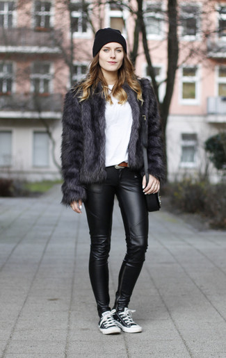 Comment porter des baskets avec une veste quand il fait froid