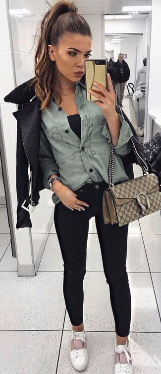 Comment porter des baskets avec une veste quand il fait froid