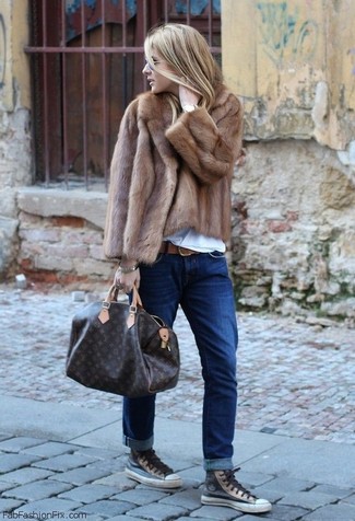 Comment porter des baskets avec une veste quand il fait froid