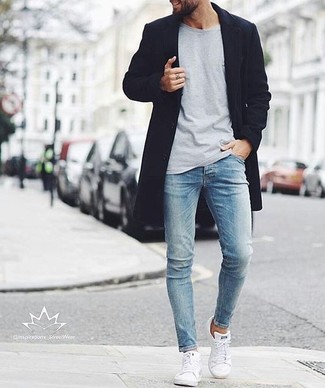 Comment porter des baskets pour un style decontractés au printemps