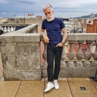 Comment porter des baskets pour un style decontractés après 50 ans