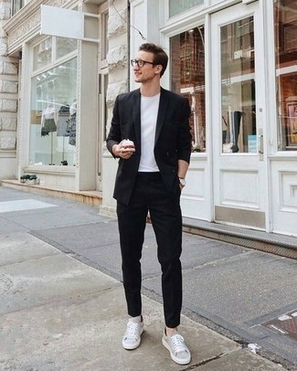 Comment porter des baskets pour un style chic decontractés