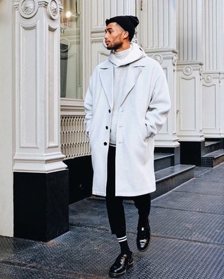 Comment porter des chaussettes en automne