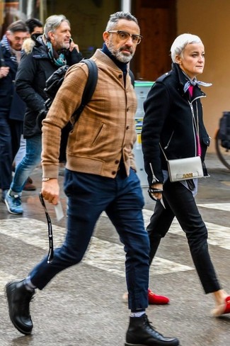Comment porter des chaussettes en automne après 50 ans