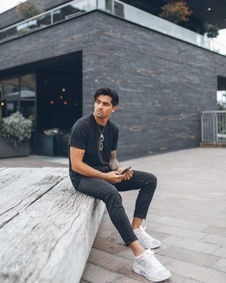 Comment porter des chaussettes pour un style relax en été