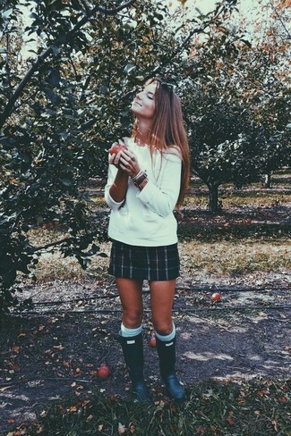 Comment porter des chaussettes avec une jupe