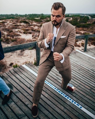 Comment porter des espadrilles en daim pour un style elégantes