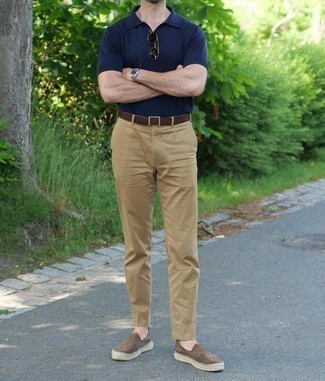 Comment porter des espadrilles en daim pour un style decontractés