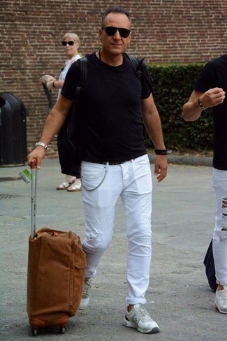 Comment porter une valise pour un style relax