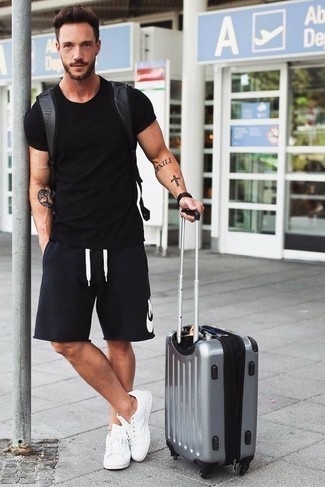 Comment porter une valise en été