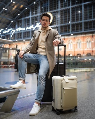 Comment porter une valise au printemps