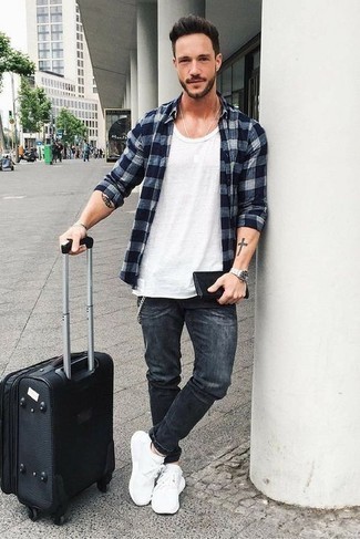 Comment porter une valise pour un style relax quand il fait chaud