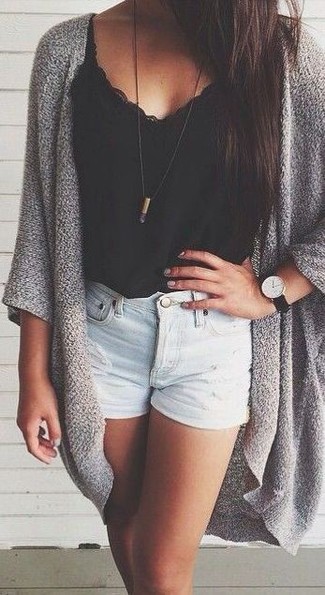 Comment porter un pull pour un style relax quand il fait chaud