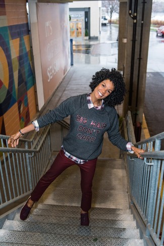 Comment porter un pull pour un style chic decontractés quand il fait chaud après 40 ans