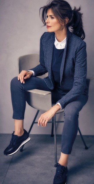 Comment porter un pull pour un style chic decontractés quand il fait chaud après 40 ans