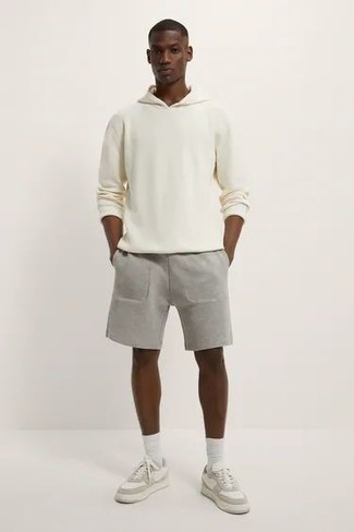 Comment porter un pull pour un style relax