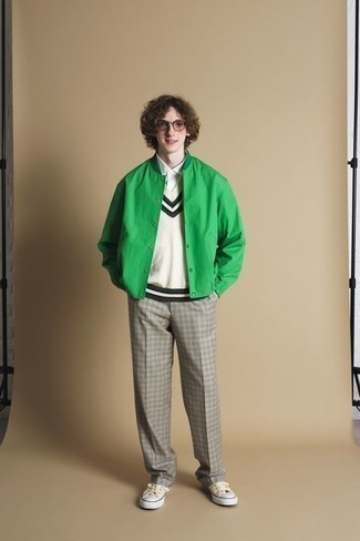 Comment porter un pull en v sans manches à l'adolescence
