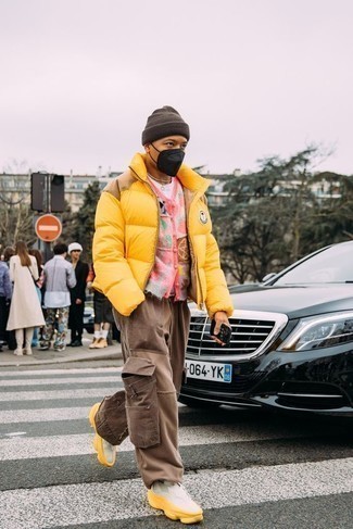 Comment porter un pull en v sans manches pour un style decontractés