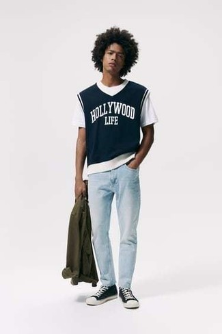 Comment porter un pull en v sans manches à l'adolescence