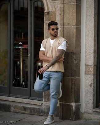Comment porter un pull en v sans manches pour un style decontractés