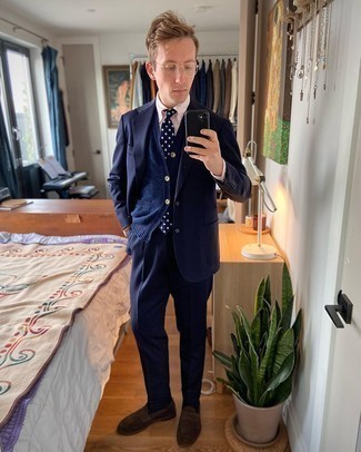 Comment porter un pull en v sans manches pour un style elégantes
