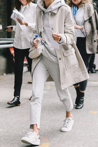 Comment porter un pantalon de jogging au printemps