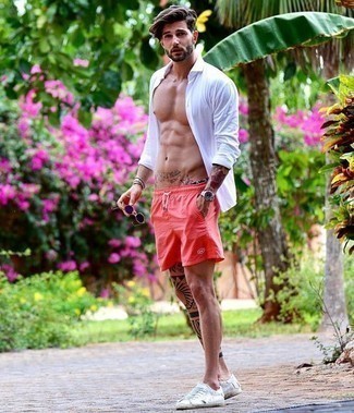 Comment porter un short de bain